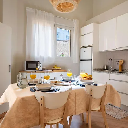 New Renovated - First Line Apartament